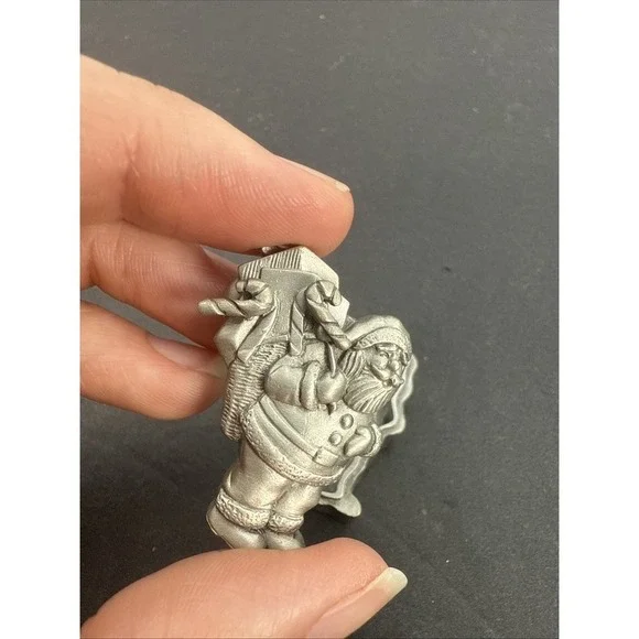 Vintage Brooch Earrings Pewter Pin 1.5" Christmas Santa With Earring Box Ms Dee - Picture 3 of 15